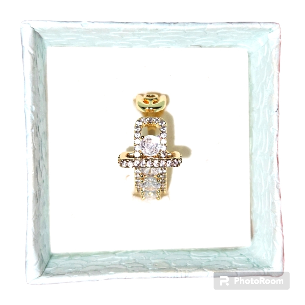 Nwot Gold filled ring size 7